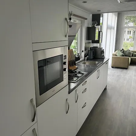 Luxus Time Out De Veerstal シャレー *